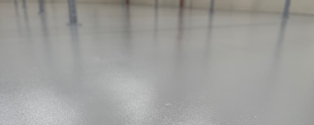 keep epoxy floors clean